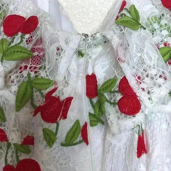 Show Me Your MuMu Lace Cherries Min Dress Off Shoulder White And Red Short NEW - Picture 9 of 9